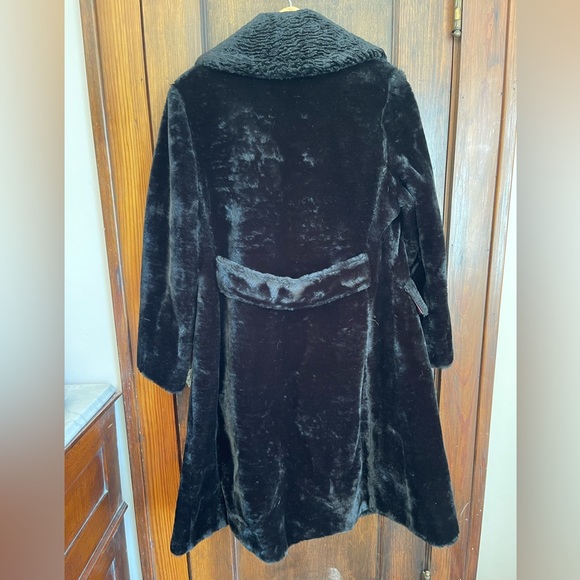 Vintage Faux Fur Coat - Picture 2 of 3